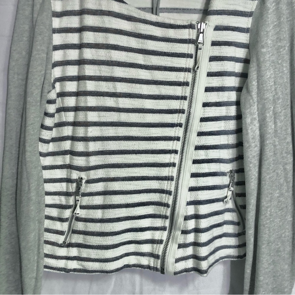 LOU & GREY Anthropologie Moto Jacket Grey & White Stripes Assymetrical Zip sz L - Picture 10 of 13